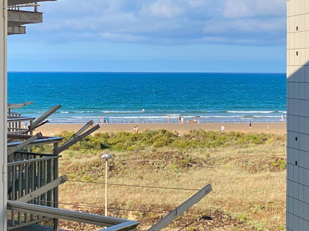 Piso Primera Linea De Playa Laredo Eksteriør billede