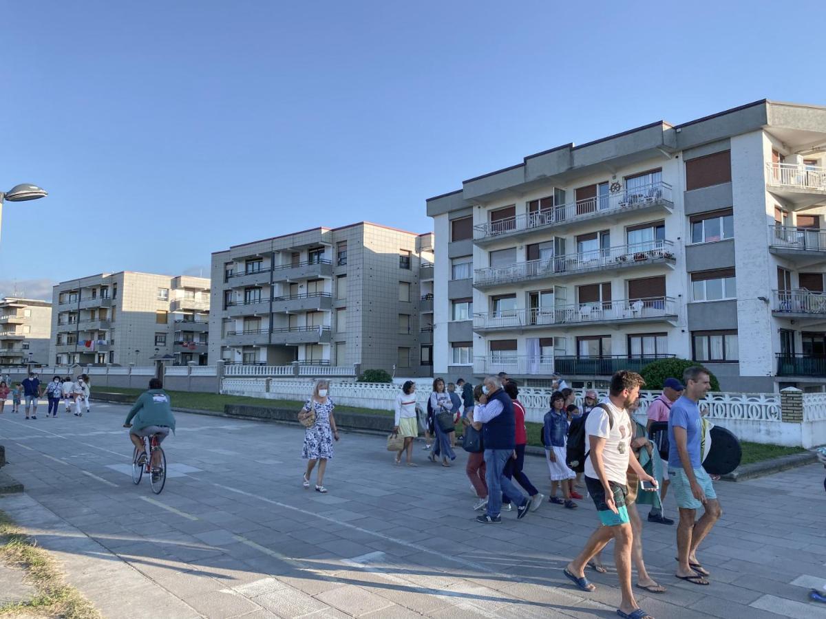 Piso Primera Linea De Playa Laredo Eksteriør billede