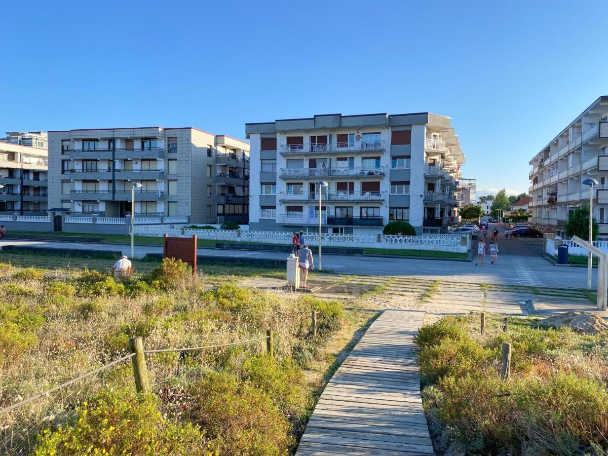 Piso Primera Linea De Playa Laredo Eksteriør billede