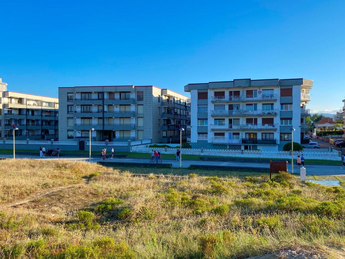 Piso Primera Linea De Playa Laredo Eksteriør billede